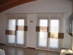 Tende moderne per soggiorni: a pannelli, a rullo, a pacchetto, in ... Tende particolari moderne